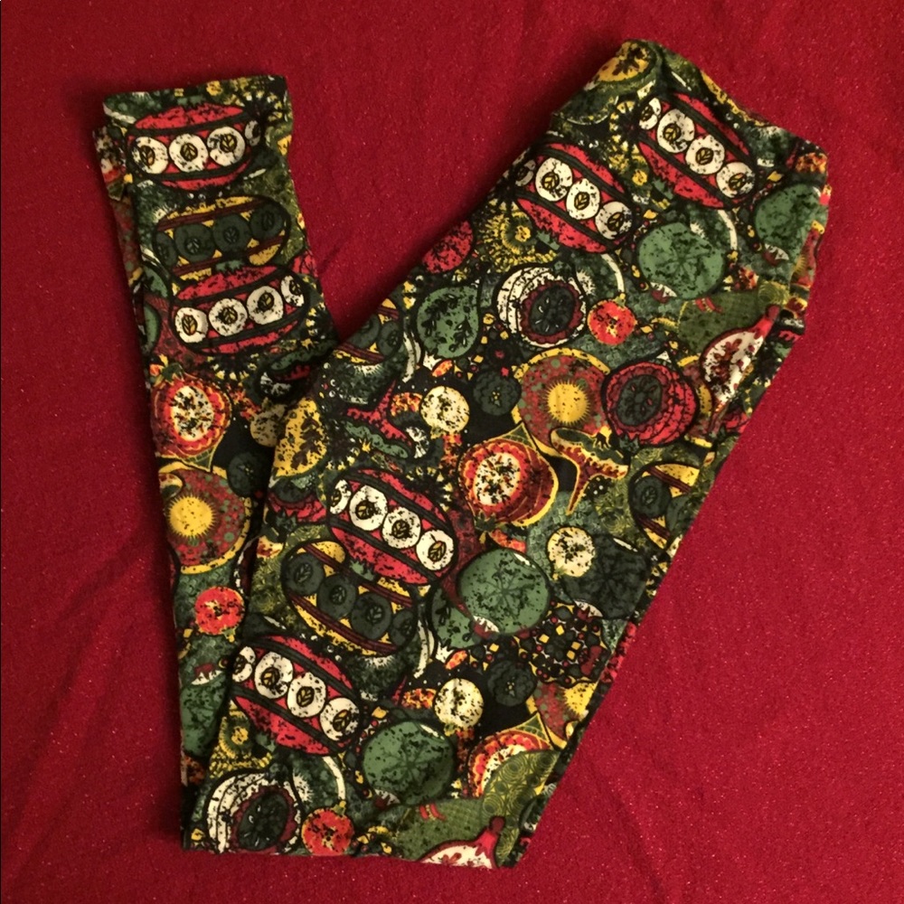 EUC LulaRoe Christmas Leggings